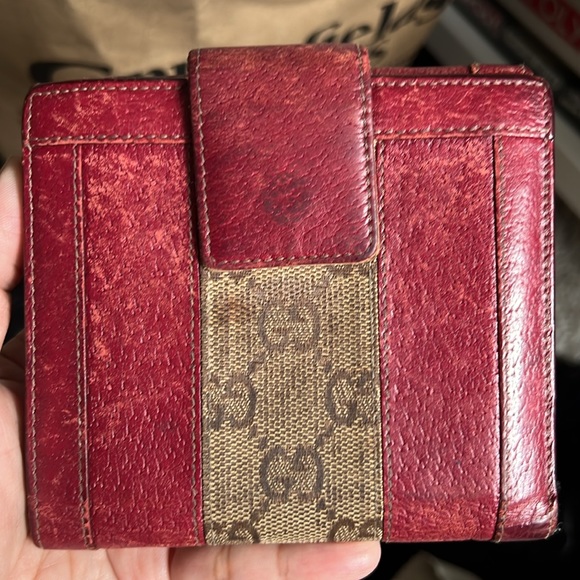 GUCCI authentic monogram VINTAGE RED Bifold wallet w/ pyramid studs GUC!!! - Picture 10 of 10